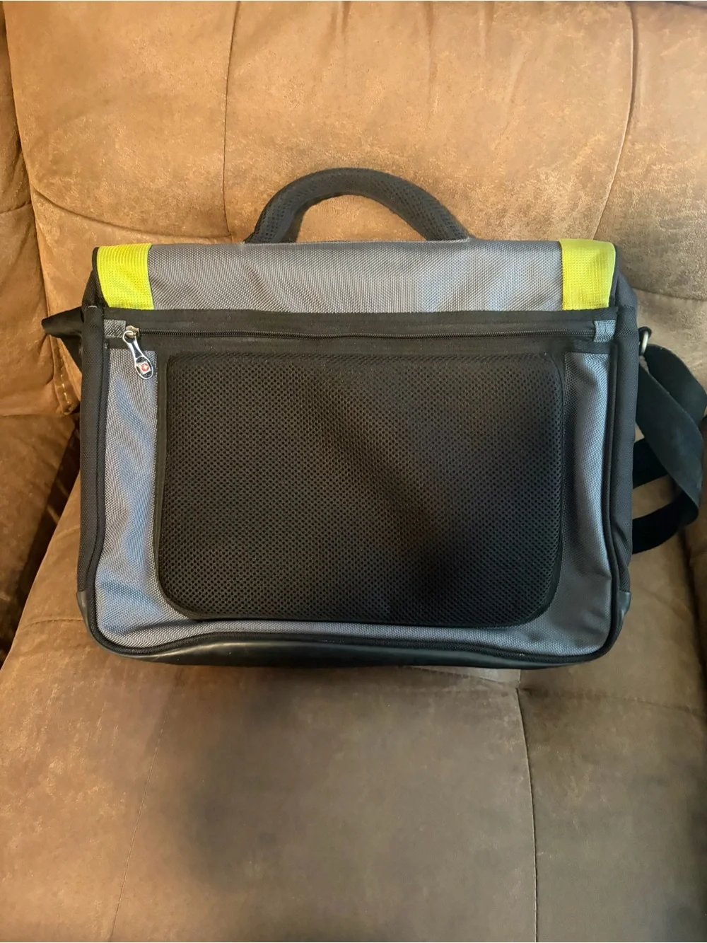 Swissgear Laptop💻Messenger Bag💼by Wenger Padded Bag Swiss Army Gray Canvas 15